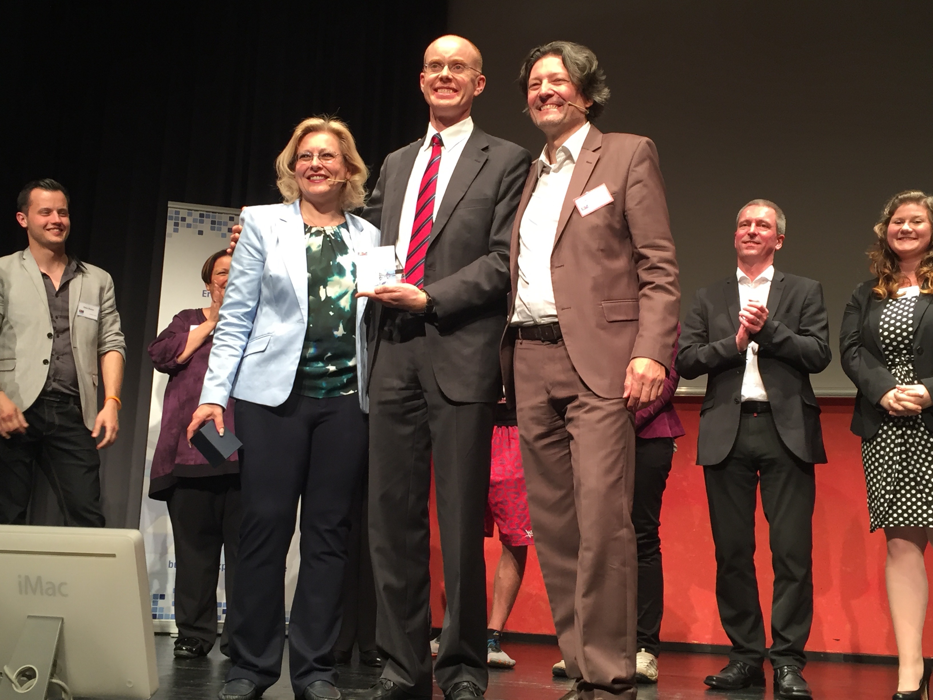 Thomas Skipwith erhält den Publikumspreis am Business Experten Forum